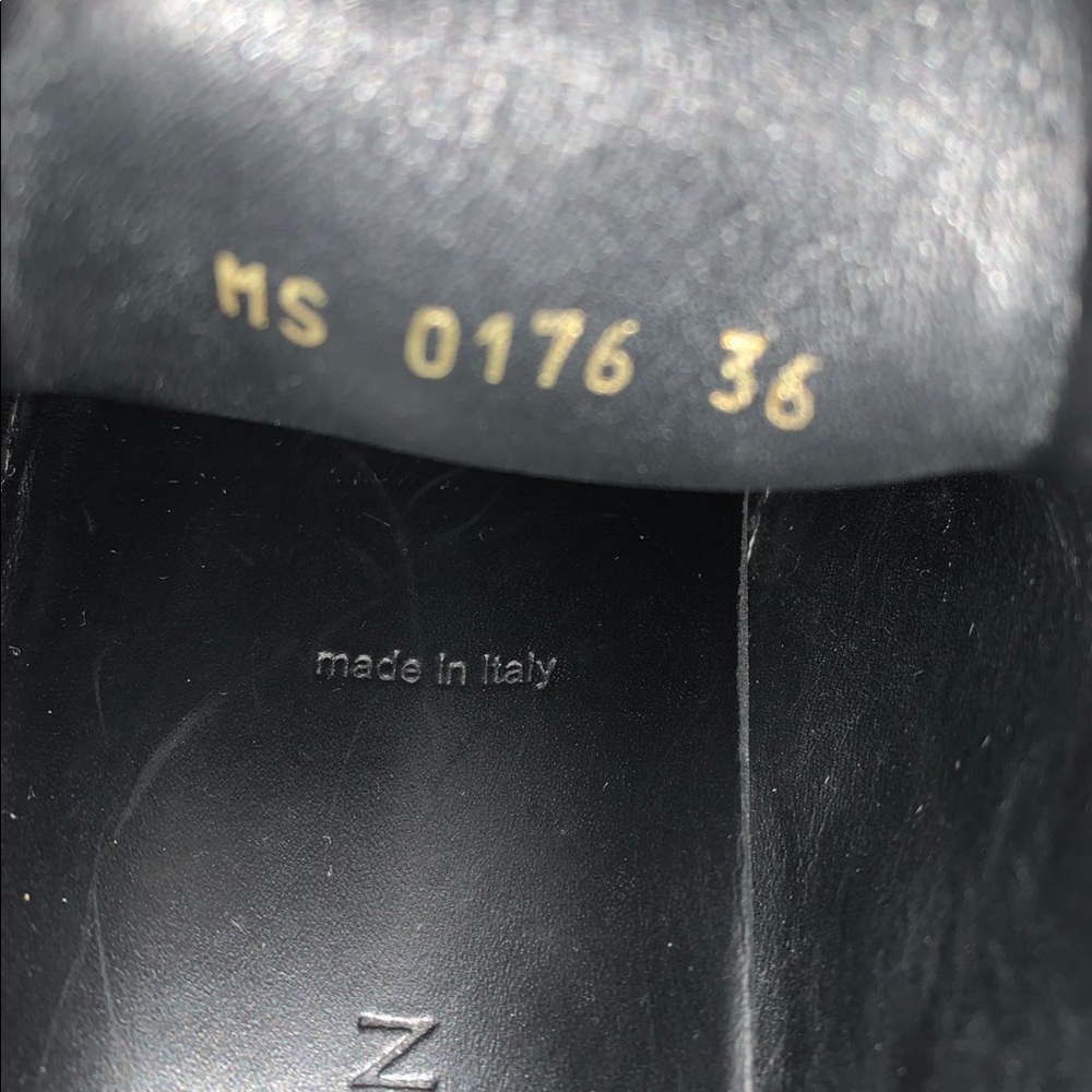 ❌SOLD❌LOUIS VUITTON SNEAKERS - Picture 6 of 6